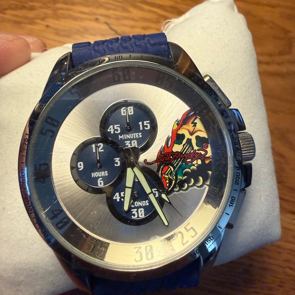 Ed Hardy Blue and Silver Men's Watch - Picture 4 of 13